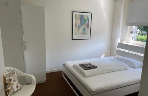 Moersenbroich Apartment | Oceanview Comfort at Messewohnung Düsseldorf - Rated 9.2/10