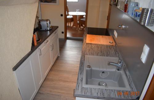 Solingen Apartment | Child-Friendly Stay at Messewohnung Gräfrath - Rated 8.6/10