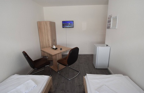 Wolfschlugen House | Discover Messezimmer AB Apartments: Child-Friendly Comfort