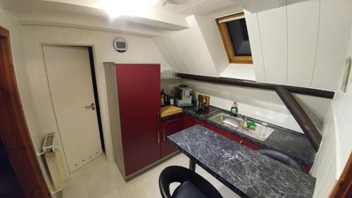 Region Hannover District House | Book Messezimmer Laatzen APO 1 - Rated 9.5, Breakfast Included