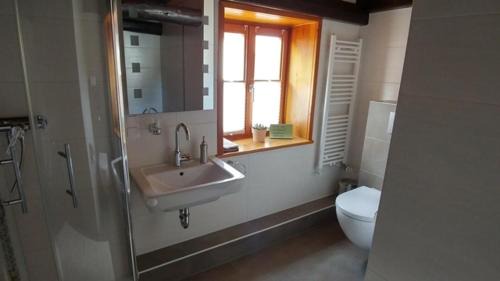 Region Hannover District House | Book Messezimmer Laatzen APO 1 - Rated 9.5, Breakfast Included