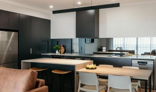Port Lincoln Apartment | Oceanfront Met Apartments - 4 Star, Guest Rated 9.7/10