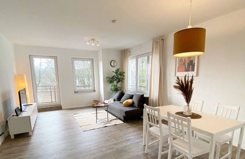 Hochdahl Apartment | Cozy Monteurwohnung with Balcony in Erkrath-Hochdahl