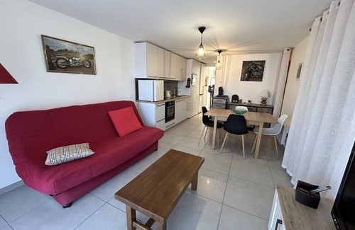 Metabief Apartment | Metabief: Renovated Apartment at the Foot of Pistes