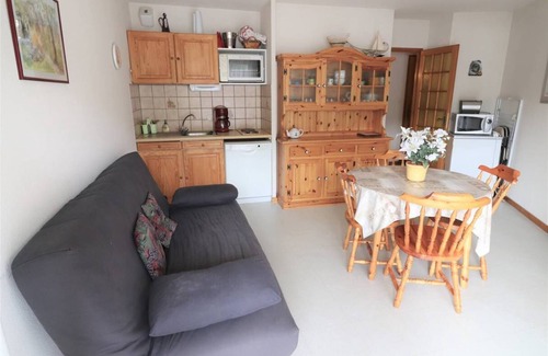 Metabief Apartment | Metabief - Beausoleil Apartment with Private Pool & Breakfast