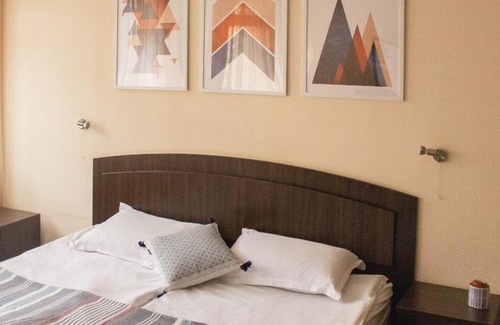 Chepelare Hotel | Family-Friendly Meteor Hotel with Hot Tub & Breakfast
