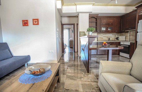 Kalambaka Apartment | Discover Meteora Fantasia Residence: Family-Friendly Comfort
