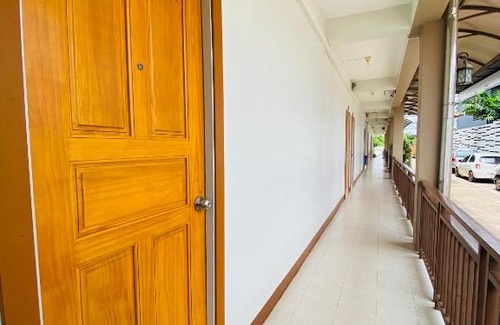 Sakon Nakhon Hotel | Family-Friendly Getaway at Metha Palace - 5-Star Comfort