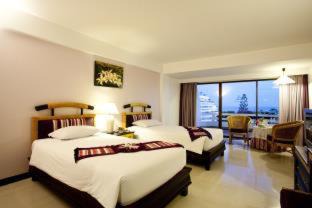 Cha-am Resort | Discover Methavalai Hotel: Ocean View & Family-Friendly Stay