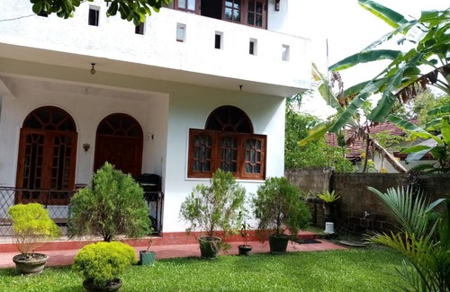 Nalagasdeniya House | Discover Methdunu: Family-Friendly Retreat with High Ratings