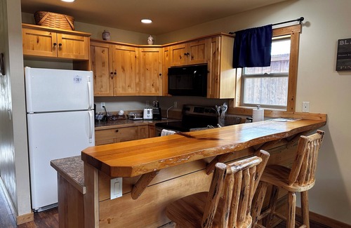 Winthrop Cabin | Relax at Methow River Lodge & Cabins with Hot Tub & Spa