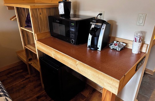 Winthrop Cabin | Relax at Methow River Lodge & Cabins with Hot Tub & Spa