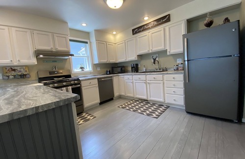 Fond du Lac House | Immaculate Lake Home with Pool and Spa on Lake Winnebago