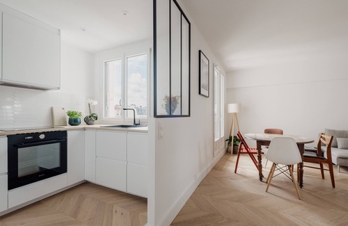 12th Arrondissement Apartment | Minimalist Retreat with Spa and Family-Friendly Amenities