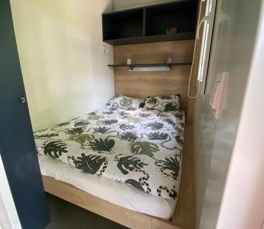 Hrastnik House | Inviting Metkina Hiška: Pet-Friendly Getaway with Top Ratings