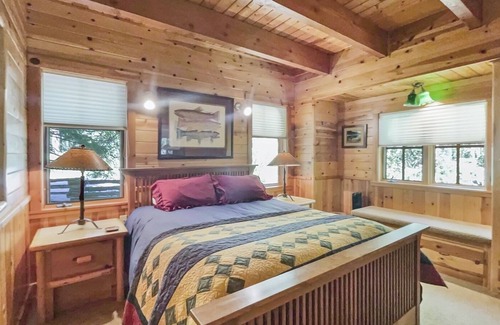 Camp Sherman Cabin | Metolius River Resort Cabin 3 - Luxurious cabin on the Metolius River w/