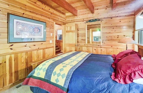 Camp Sherman Cabin | Metolius River Resort Cabin 3 - Luxurious cabin on the Metolius River w/