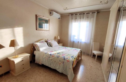 Torre Angela House | Ideal Family Retreat Near Metro C and Tor Vergata