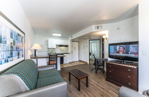 Chandler Apartment | Pet-Friendly Metro Chandler Apartments with Pool & Spa