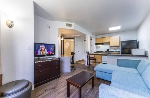 Chandler Apartment | Pet-Friendly Metro Chandler Apartments with Pool & Spa