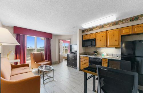Central Scottsdale Apartment | Budget-Friendly Stay at Metro Scottsdale with Pool Access