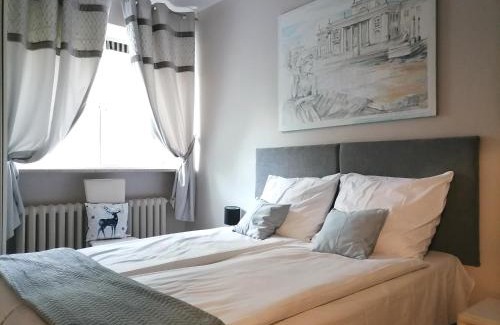 Zoliborz Apartment | Budget-Friendly Metro Wilson Apartment with Family & Pet Options