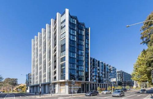 Reid Apartment | Metropol: Family-Friendly Retreat with Pool in CBD