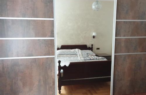 Vracar Apartment | Perfect Getaway at Metropol Lux Apartment in Belgrade
