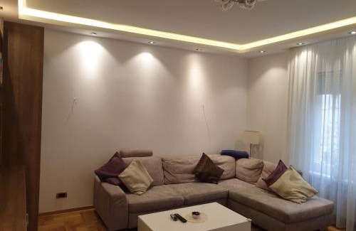 Vracar Apartment | Perfect Getaway at Metropol Lux Apartment in Belgrade