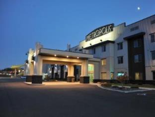 Eau Claire Resort | Family-Friendly Metropolis Resort - Eau Claire with Spa & Pool