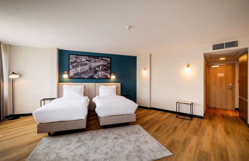 Mladost Hotel | Metropolitan Hotel Sofia: Modern Comfort & Spa Amenities