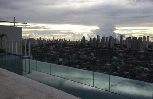 Goiania Apartment | Stylish Metropolitan Sidney: Pet-Friendly & Family Fun