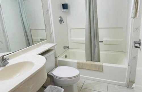 San Pedro Sula Hotel | Discover Metrotel Express: Pool, Spa & Family-Friendly Fun
