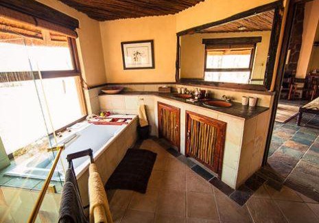 Groenvlei Villa | Discover Metsi Lodge: Oceanfront Retreat with Top Amenities
