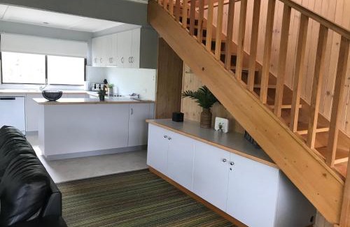Metung House | Discover the Metung Getaway: Pet-Friendly Retreat Awaits