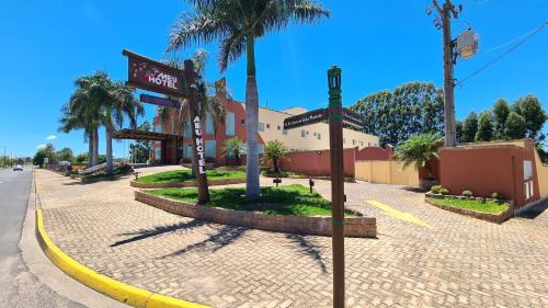Garca Hotel | Comfortable Stay at Meu Hotel Garça with Breakfast Included