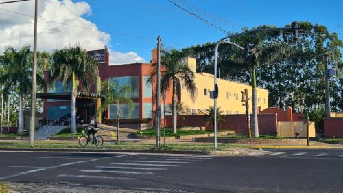 Garca Hotel | Comfortable Stay at Meu Hotel Garça with Breakfast Included