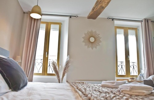Boulogne-sur-Mer Bed & Breakfast | Guest Rated 9/10: Les Chambres du Beffroi Awaits