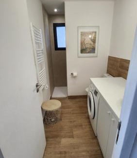 Grossa Apartment | Mountain View Apartment with Terrace - Guest Rated 10/10