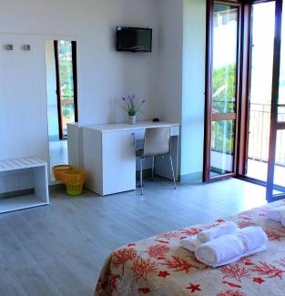 Palinuro Bed & Breakfast | Experience Meublé Leonetti: Oceanfront Retreat with Top Reviews