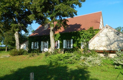 Saint-Pierre-les-Bois House | Cozy Oceanfront Retreat at Meublés de tourisme La Reserve