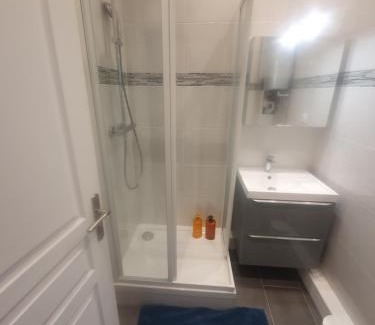 Vignerons Apartment | Family-Friendly Meublés de Tourisme in Vibrant Vincennes