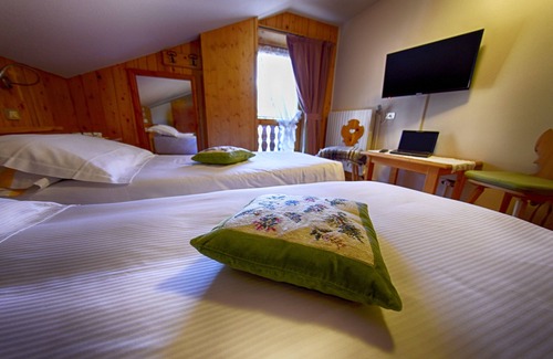 Bormio Hotel | Guest Rated 9.6: Meuble Cima Bianca Garni with Hot Tub