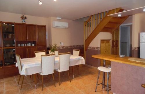 Nogent-sur-Seine House | Budget-Friendly Stay at Meuble de la Tour - 8/10 Rated