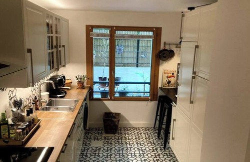 Sevres Apartment | Meudon Bellevue Apartment with Terrace and Pool Access