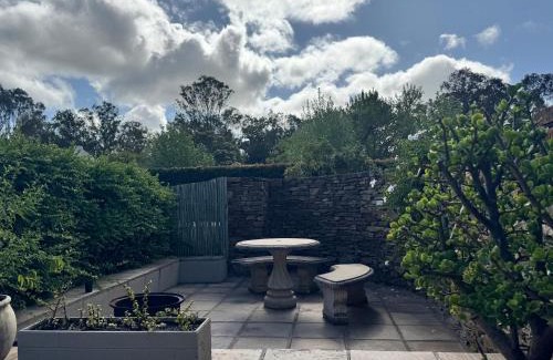 Riversdale Villa | Family-Friendly Meurant Self Catering Cottage with Kitchen