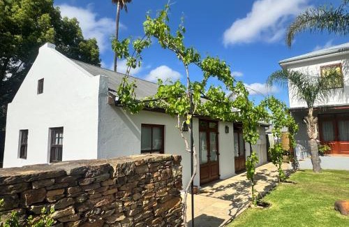 Riversdale Villa | Family-Friendly Meurant Self Catering Cottage with Kitchen