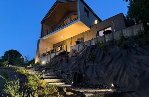 Hastiere-Lavaux Apartment | Pet-Friendly Meuse Cottage with Relaxing Hot Tub