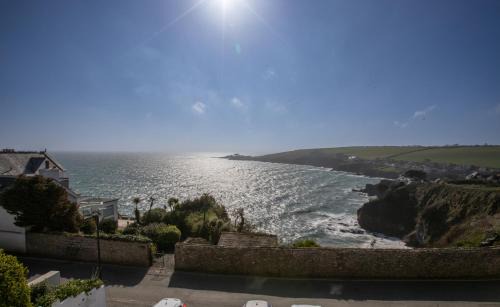 Portmellon Hotel | Ocean View Retreat at Mevagissey Bay Hotel - Rated 9/10
