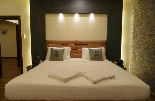 Hyderabad Hotel | Family-Friendly Stay at Mevid Hotels with Dining Options